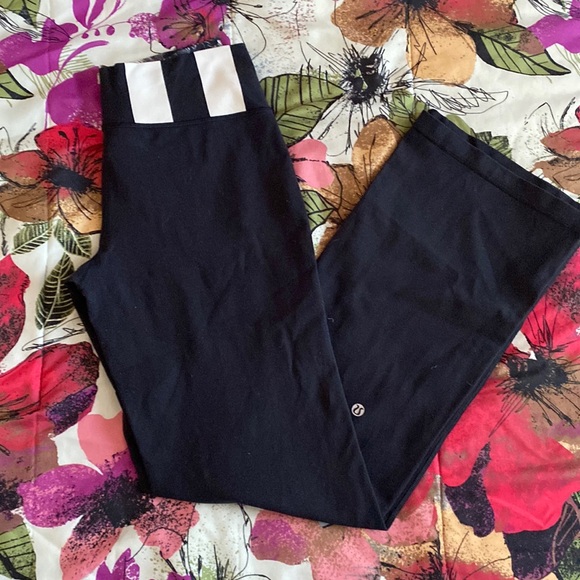 Lululemon Astro Pant - Picture 4 of 9